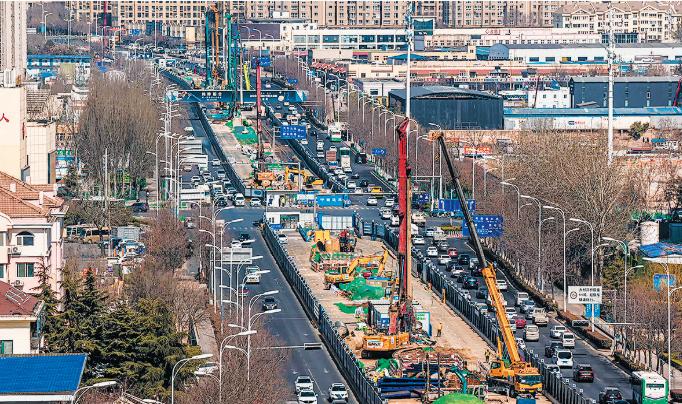 重庆路快速路建设按下“加速键”：主线桥梁已完成桩基780根、承台26个