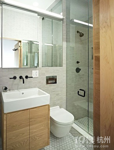 迷你户型卫浴间设计 2平米空间五脏俱全(图)