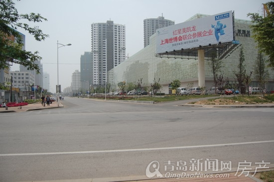 百名新闻网网友掀起胶南红星美凯龙逛店热潮