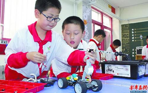 青岛提升教育信息化 294所学校变数字智慧校园
